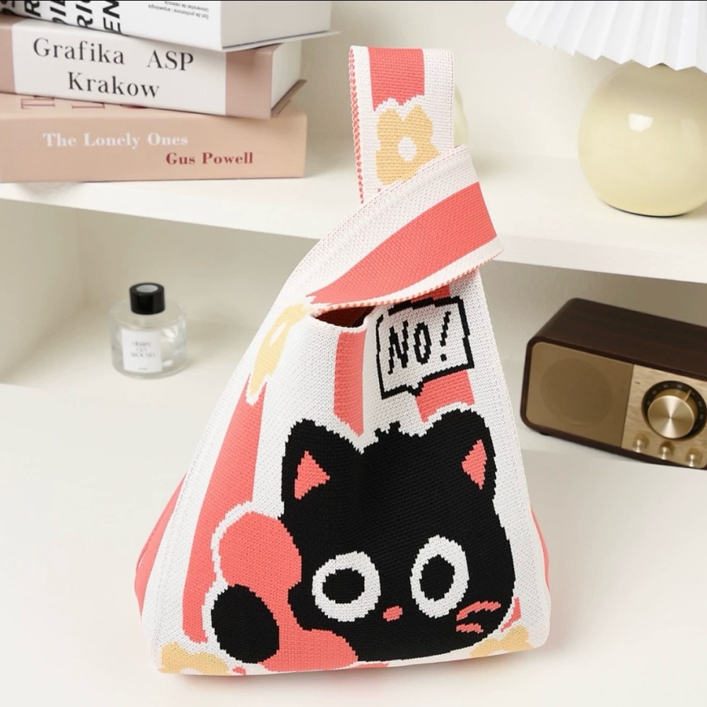 Mini tote style knit bag - Picture 2 of 9